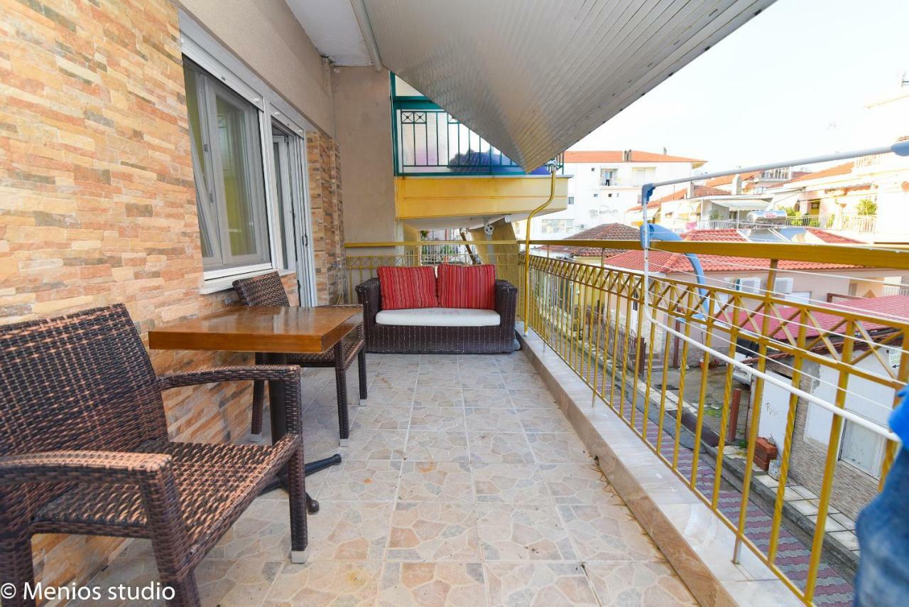 Menios Apartments And Studios Nea Kallikrateia ภายนอก รูปภาพ