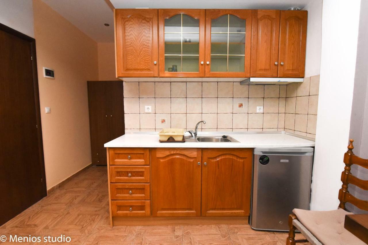 Menios Apartments And Studios Nea Kallikrateia ภายนอก รูปภาพ