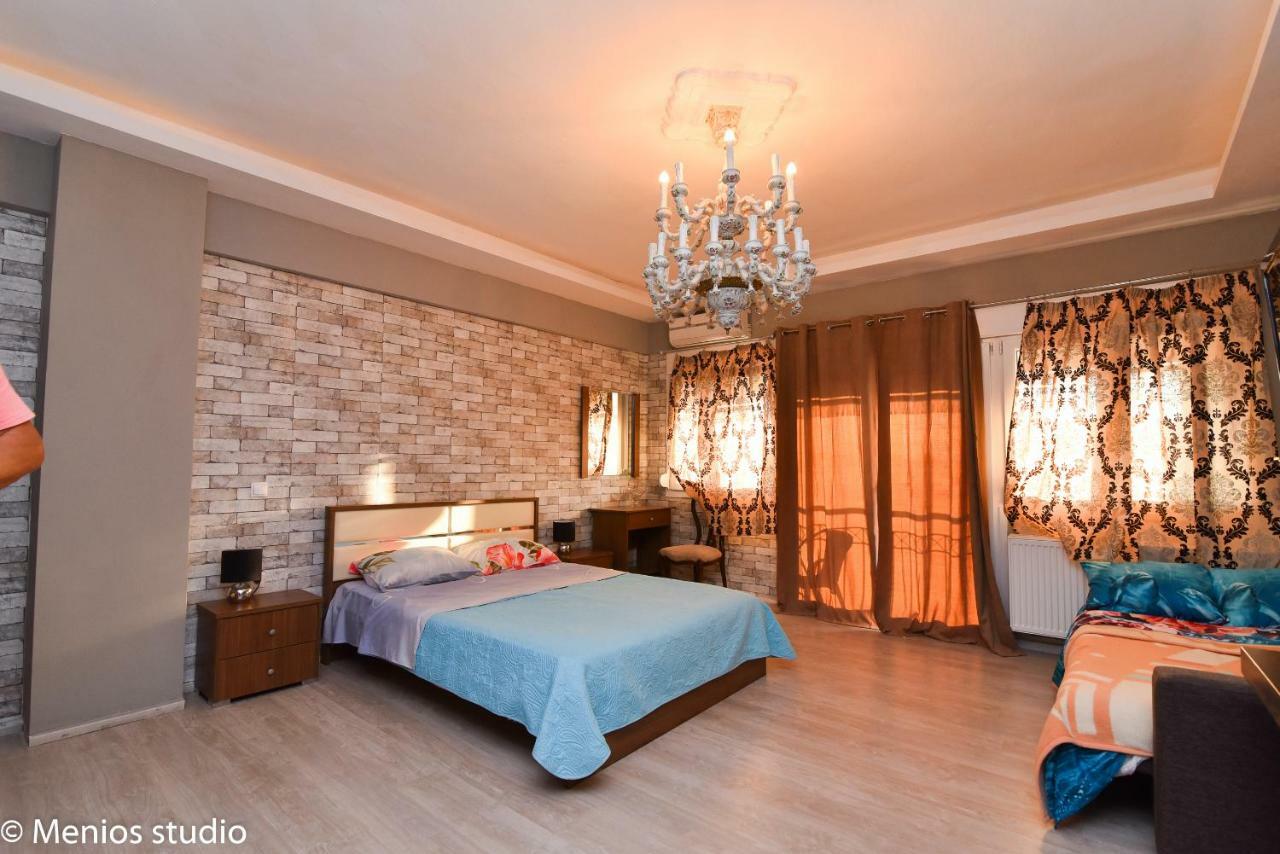 Menios Apartments And Studios Nea Kallikrateia ภายนอก รูปภาพ