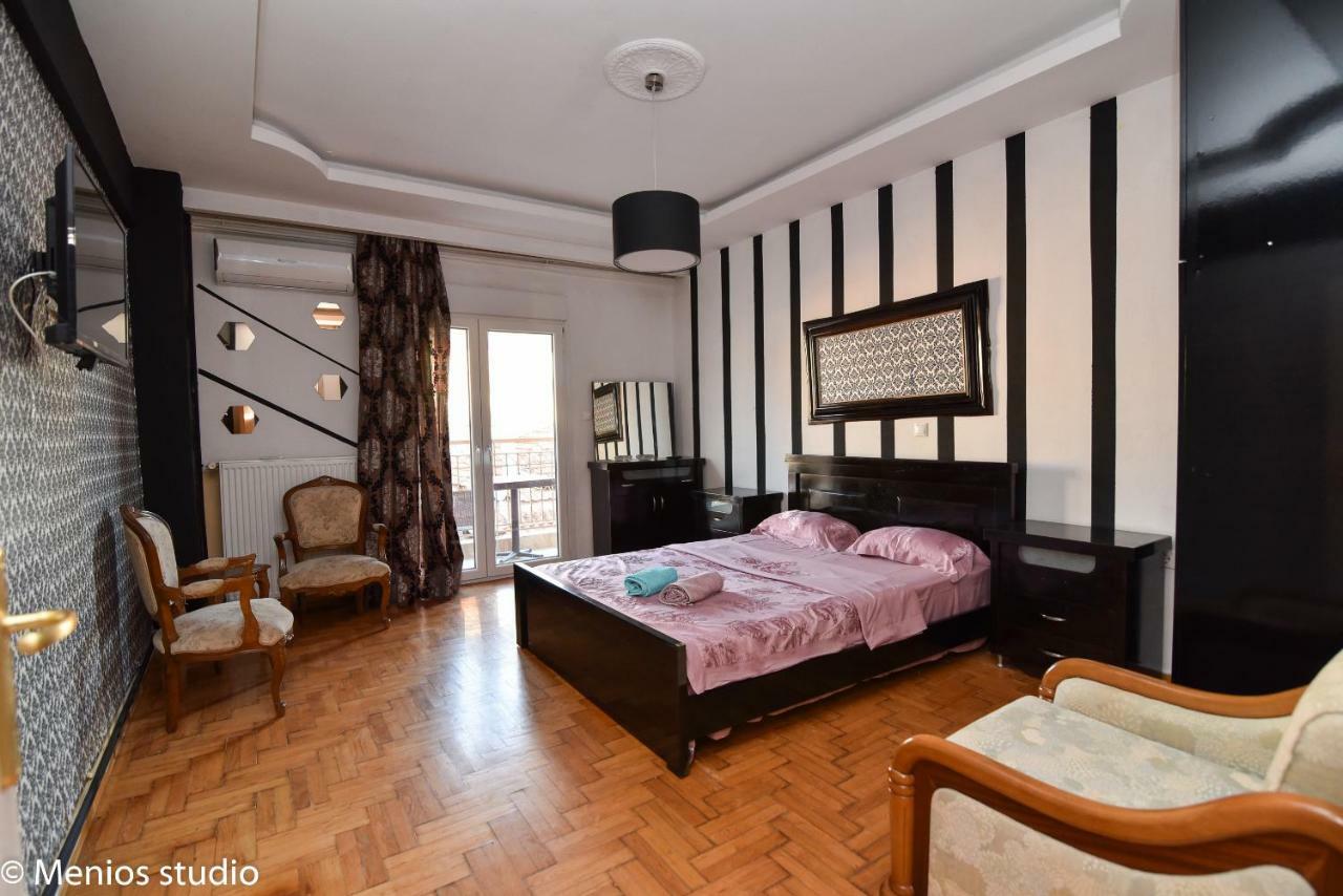 Menios Apartments And Studios Nea Kallikrateia ภายนอก รูปภาพ
