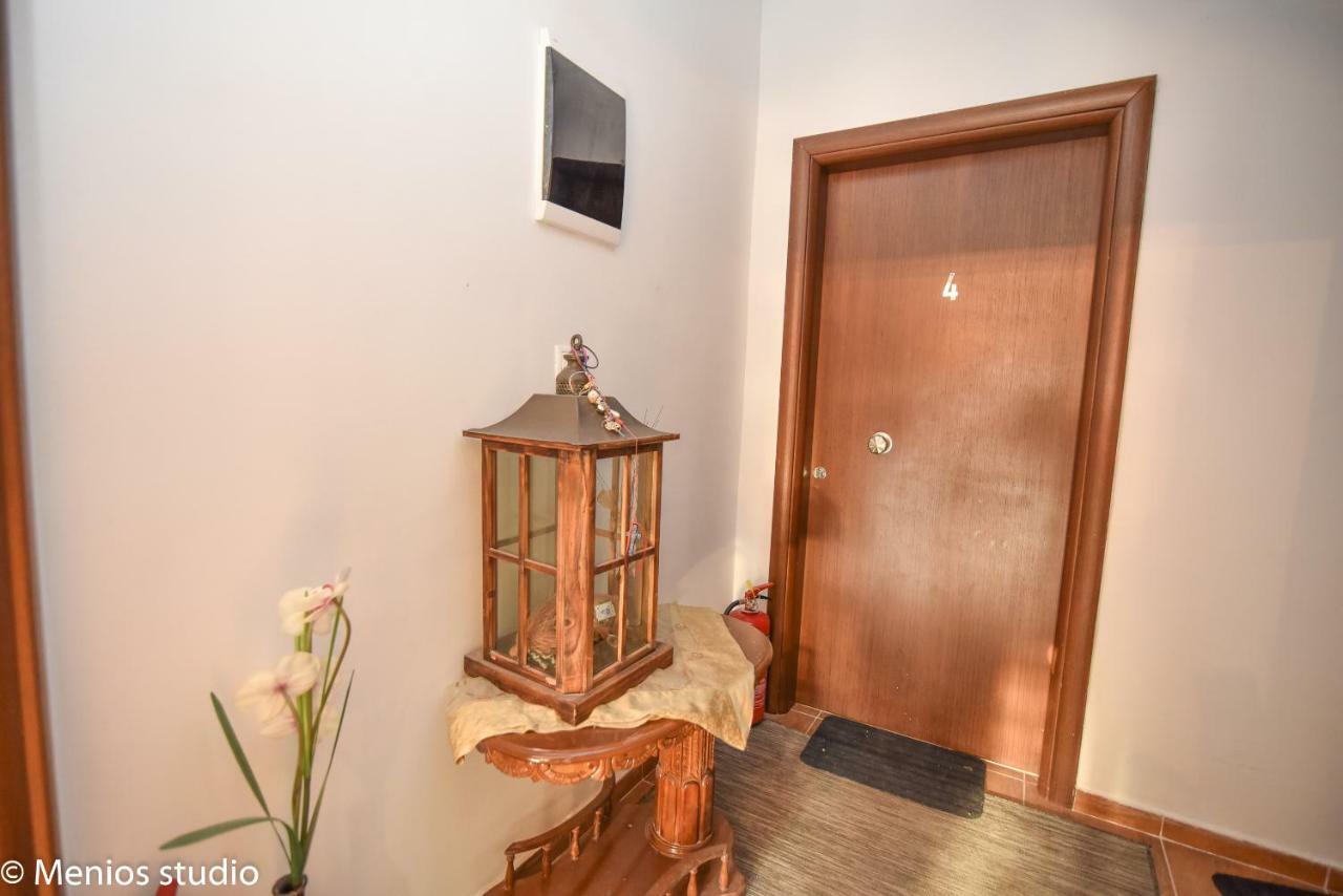 Menios Apartments And Studios Nea Kallikrateia ภายนอก รูปภาพ