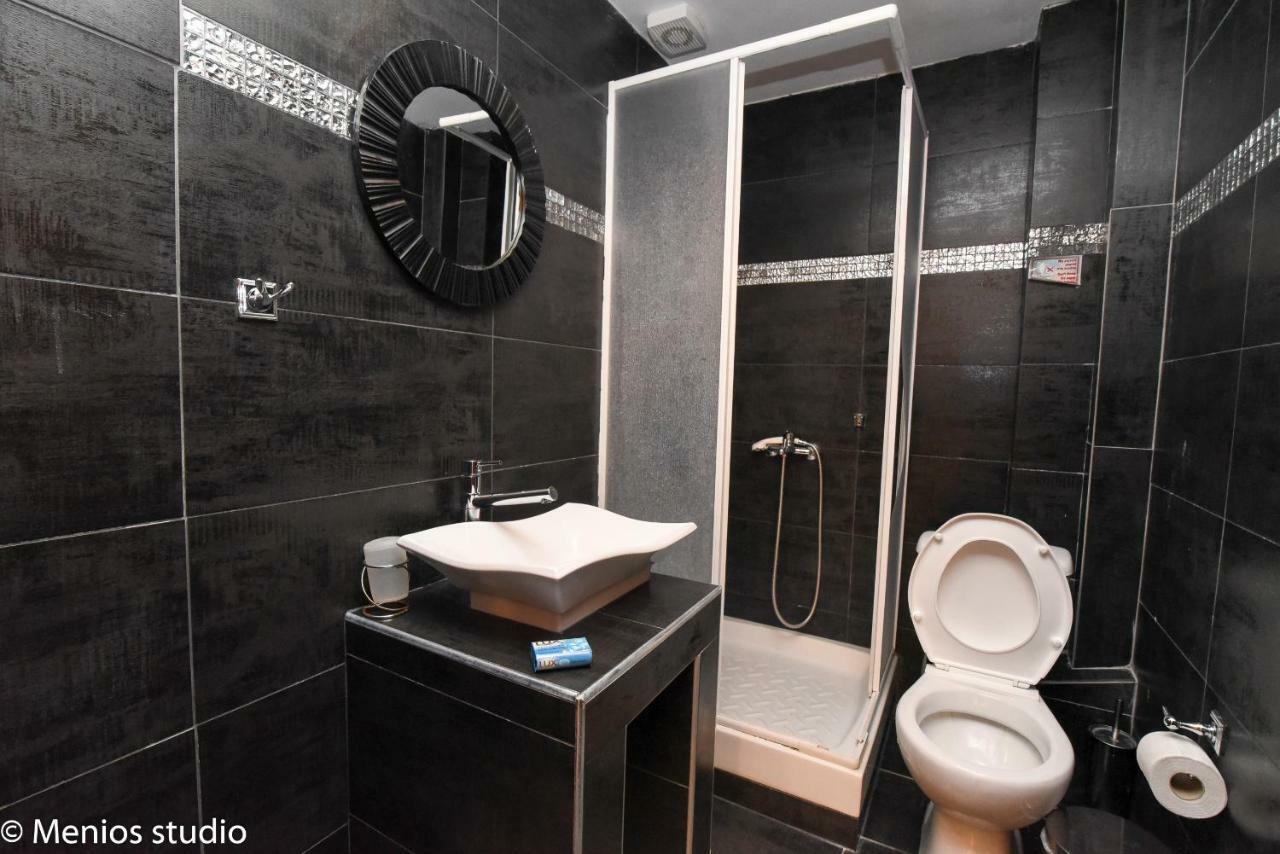 Menios Apartments And Studios Nea Kallikrateia ภายนอก รูปภาพ